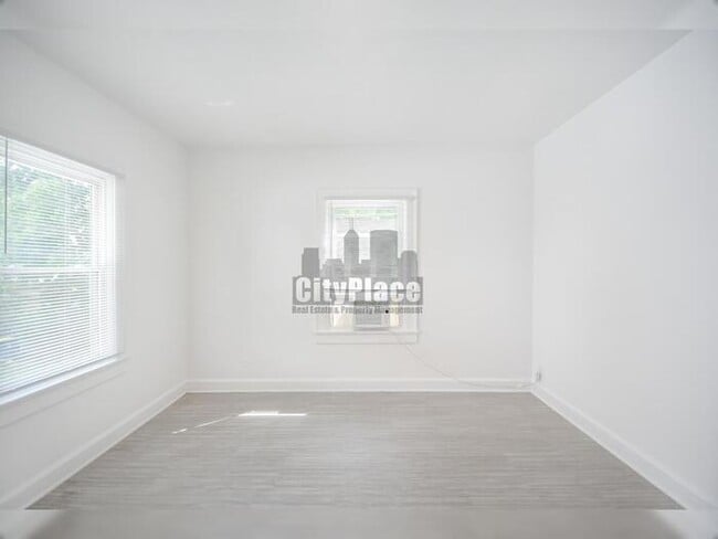 Building Photo - 3261 Carrollton Ave
