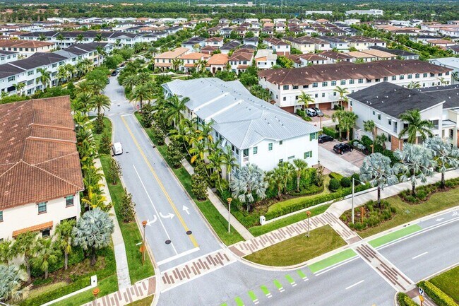 Building Photo - 7114 Edison Pl