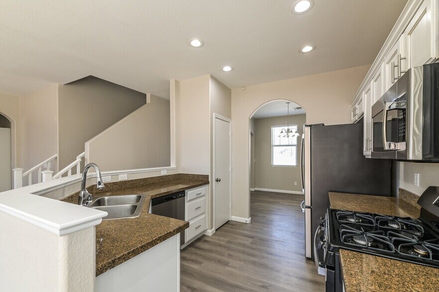 Building Photo - 573 Fork Mesa Ct