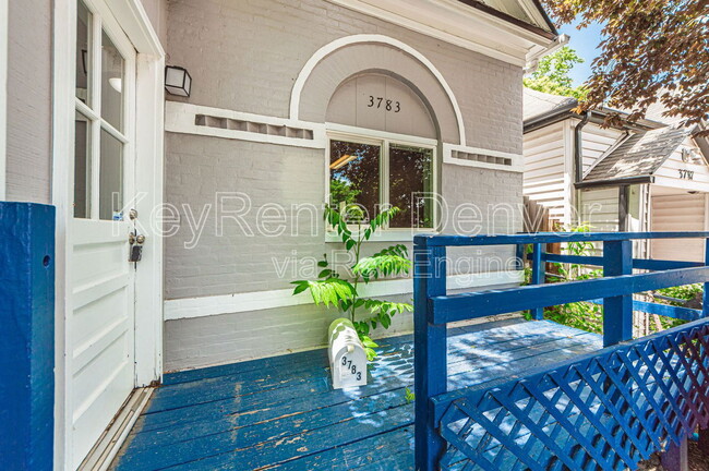 Building Photo - 3783 Franklin St