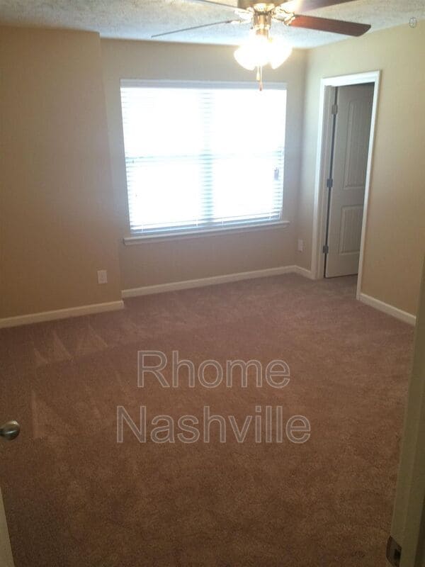 Building Photo - 913 Beaver Creek Way