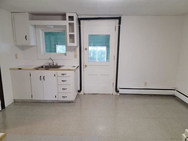 Building Photo - 10B Dyer