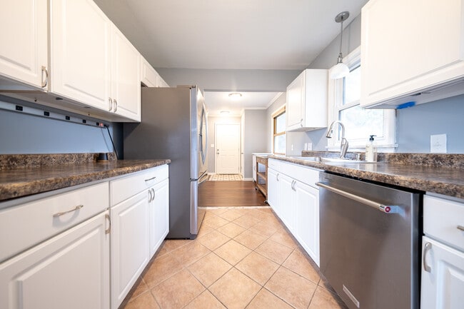 Building Photo - 7745 Vincent Ave S