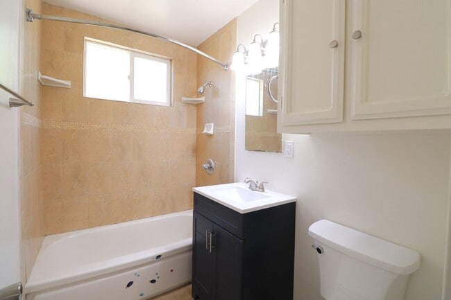 Building Photo - **Spacious 4-Bedroom Home for Rent – Northeast Santa Maria**