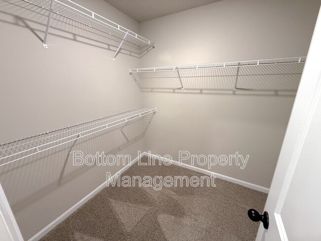 Building Photo - 9016 Stoney Waters Ct