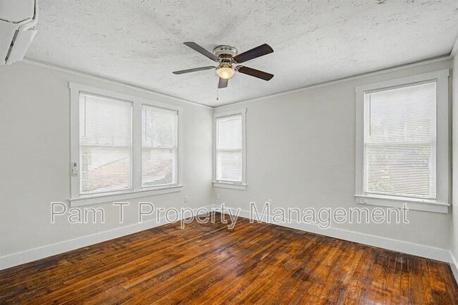 Building Photo - 815 E 32nd St