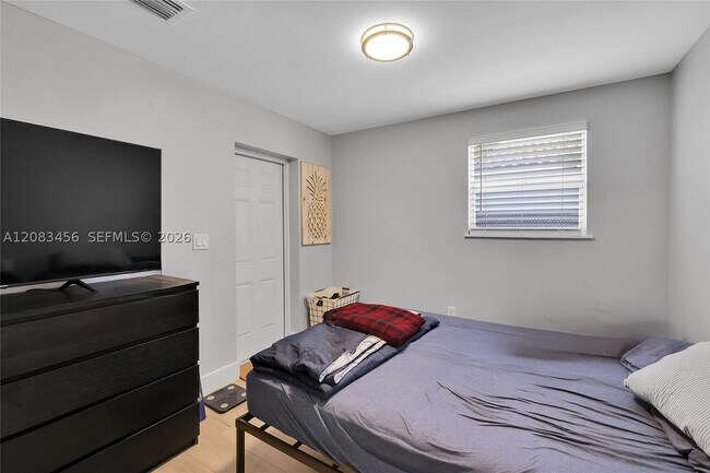 Building Photo - 3520 SW 88th Ct