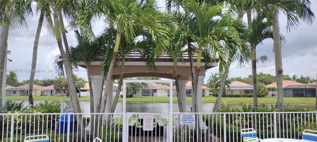 Building Photo - 8092 Driggs Hill