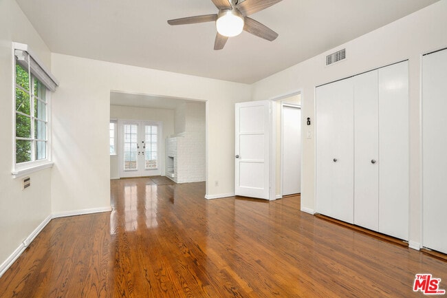 Building Photo - 547 Stassi Ln