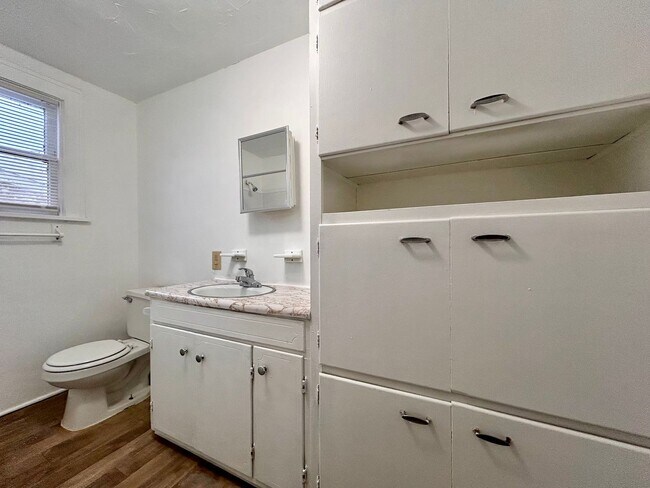 Building Photo - 1471 Hoyt St