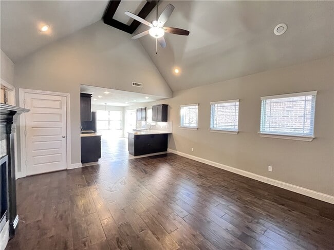 Building Photo - 3214 SW Stonepoint Ave