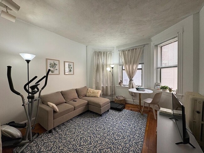 Building Photo - 111 Jersey St