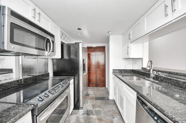 Building Photo - 3525 Sage Rd