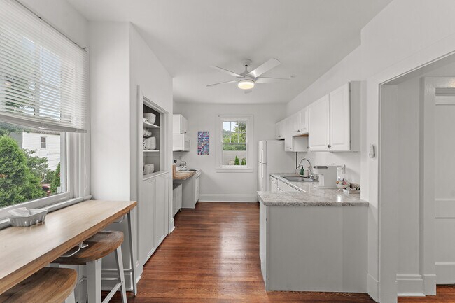 Building Photo - 341 Beaver St