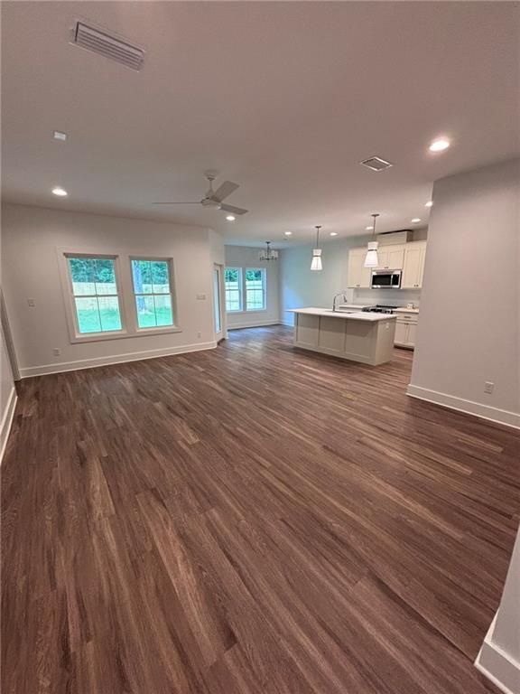 Building Photo - 27940 Tolbert Ln