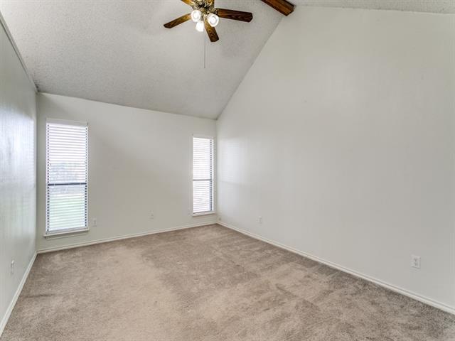 Building Photo - 614 Raven Ln