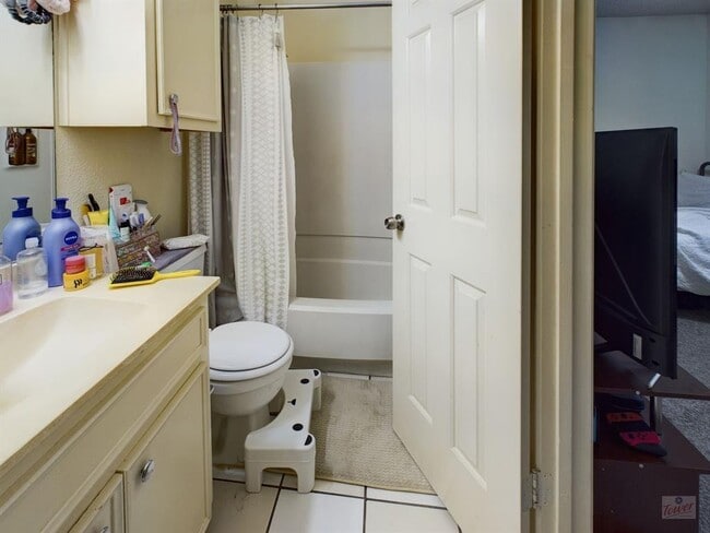 Building Photo - 4111 Speedway