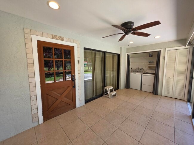 Building Photo - 9460 SW 61st Way