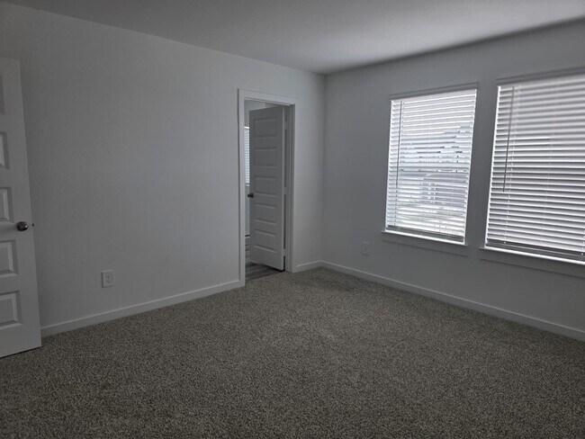 Building Photo - 2803 Lisburn Ter Ln