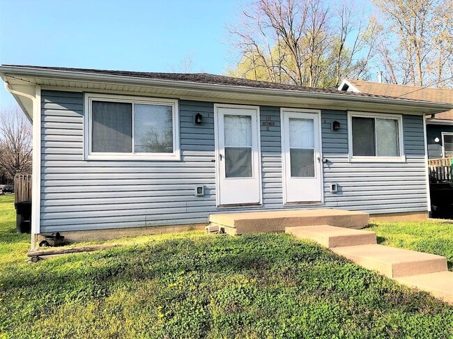 Building Photo - 536 Buttinger Pl