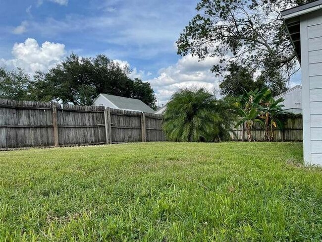 Building Photo - 1305 Overdale St