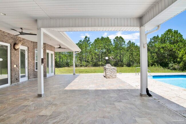 Building Photo - 2018 Crown Pointe Blvd