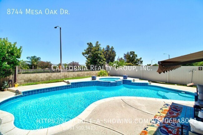 Building Photo - 8744 Mesa Oak Dr