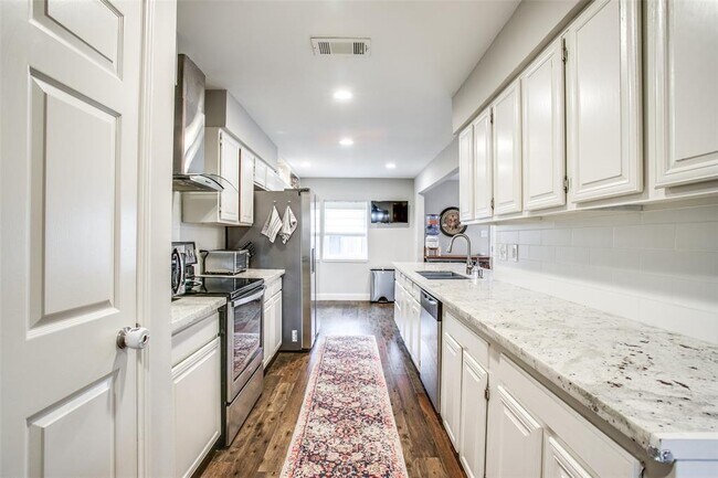 Primary Photo - 14348 Misty Meadow Ln
