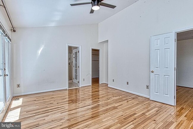 Building Photo - 9400 Van Arsdale Dr