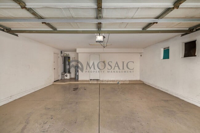 Building Photo - 5215 W Hasan Dr