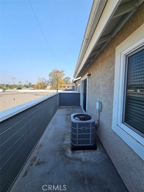 Building Photo - 1120 Nicklett Ave