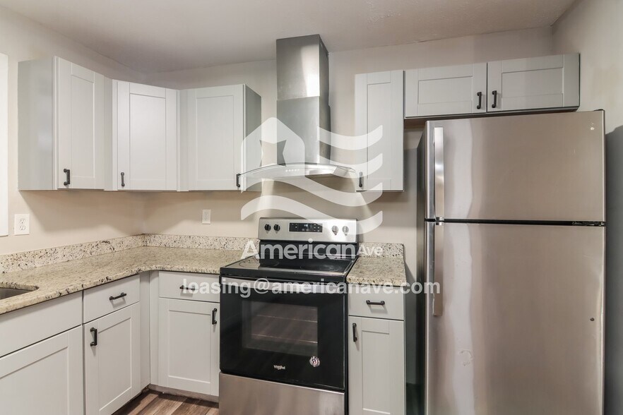 Building Photo - 856 Barklay Way