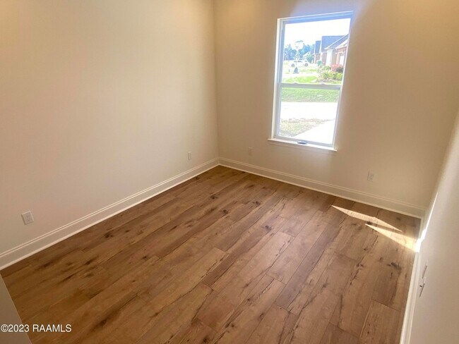 Building Photo - 8550 Cat Rd