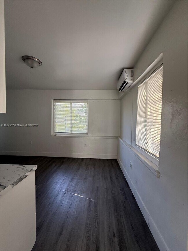 Building Photo - 5305 Biscayne Blvd
