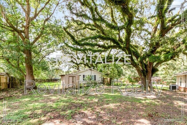 Building Photo - 4053 Sallie Ct