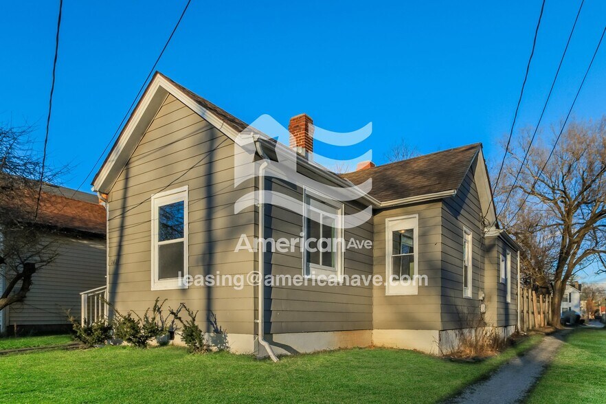 Building Photo - 2420 Freeman Ave