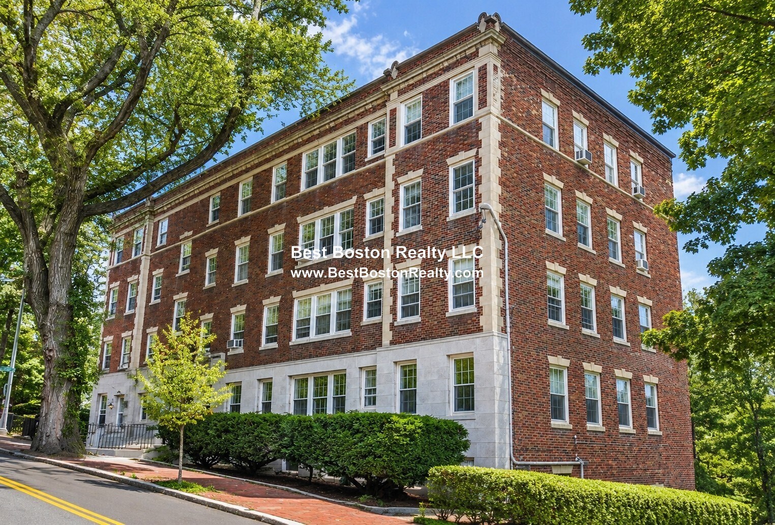 Building Photo - 86 Buckingham St