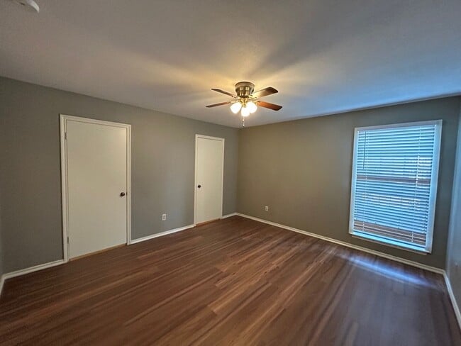 Building Photo - 2 BD/1.5 BATH MOVE IN NOVEMBER MINUTES FROM MCNAY ART MUSEUM!