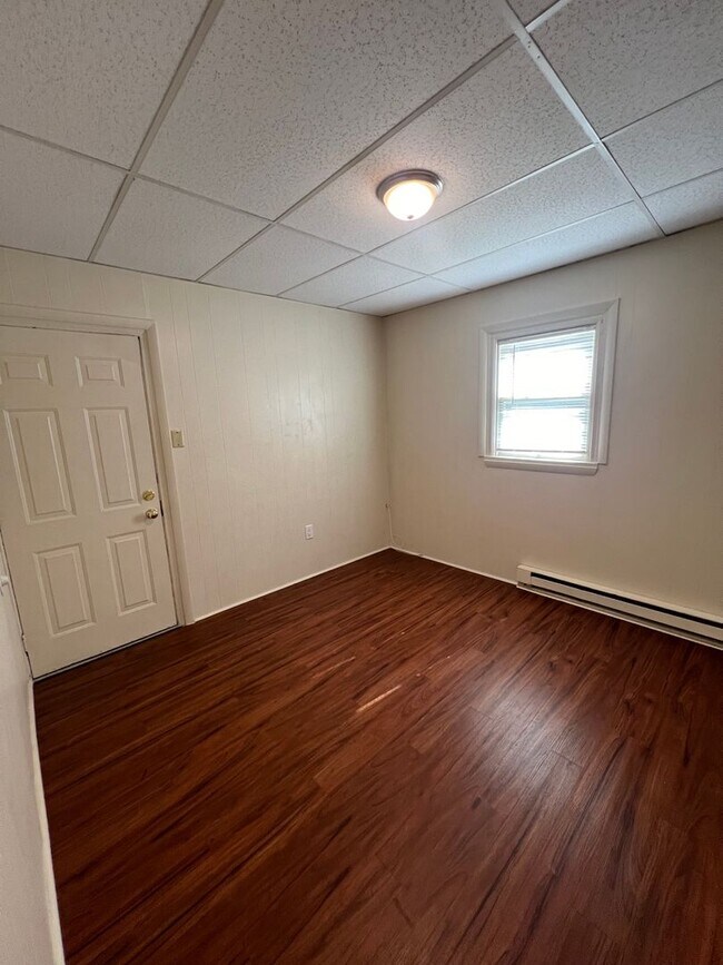 Building Photo - 125-131 N West St