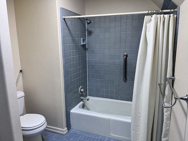 Building Photo - 623 Seabright Ave