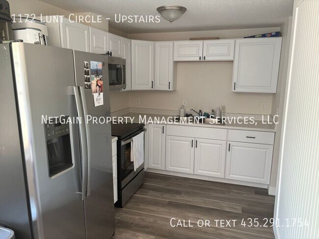 Building Photo - 1172 Lunt Cir