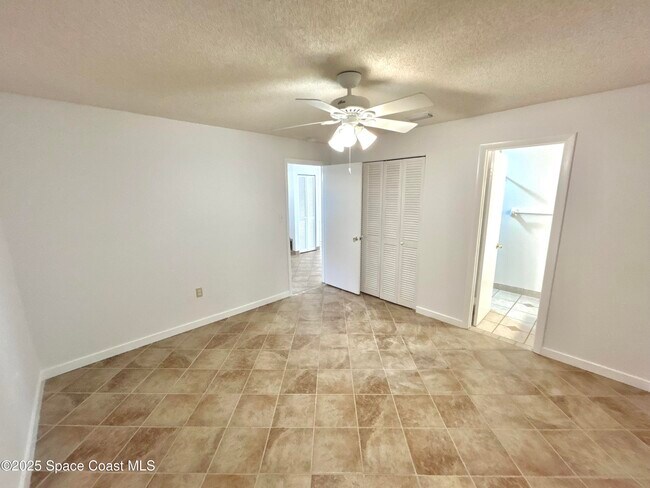 Building Photo - 401 Sea Horse Ave