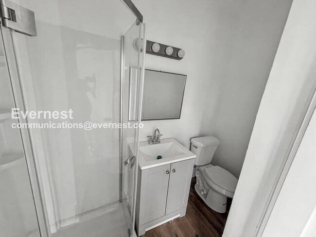 Building Photo - 1515 36th Pl N