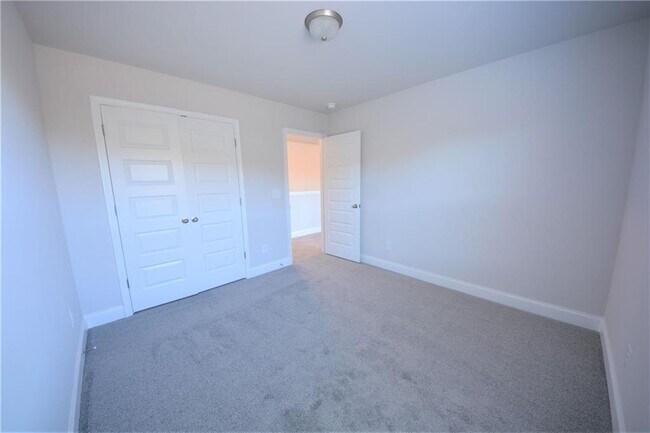 Building Photo - 246 Hellen Vly Dr