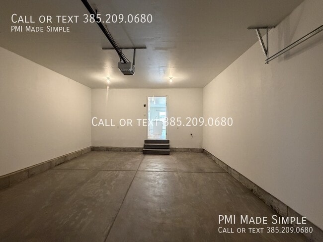 Building Photo - 1356 S Windy Rdg Dr
