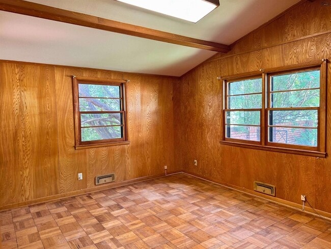 Building Photo - 4115 Rivercrest Dr