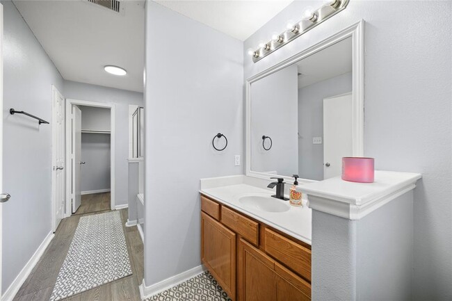 Building Photo - 14907 Aberdeen Meadow Lane
