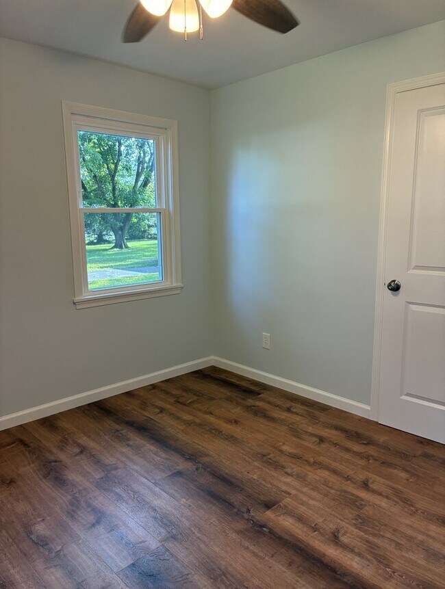 Building Photo - Spacious & Fully Renovated 4-Bedroom Home ...