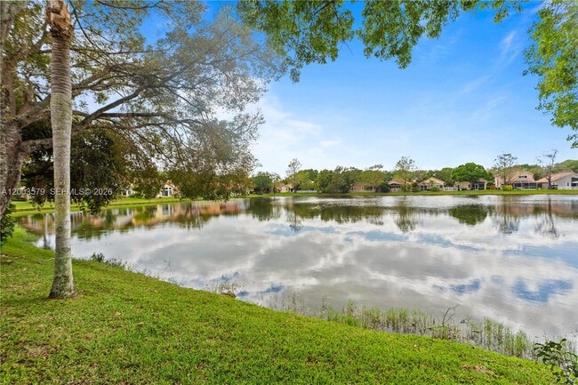 Building Photo - 237 NW 100th Ave