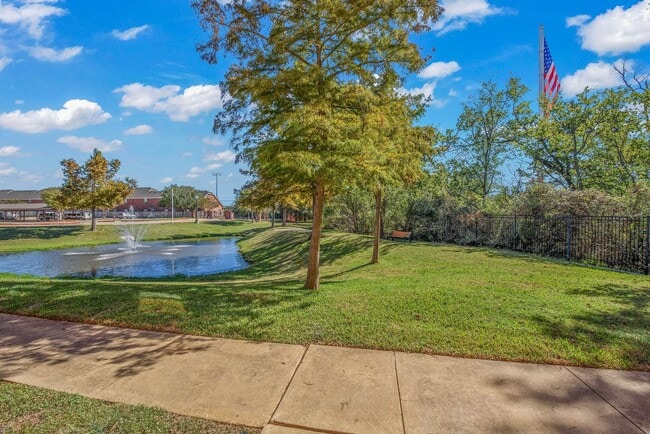 Building Photo - AUGUST PRE-LEASE!  Great 4 Bedroom 4 Bathr...